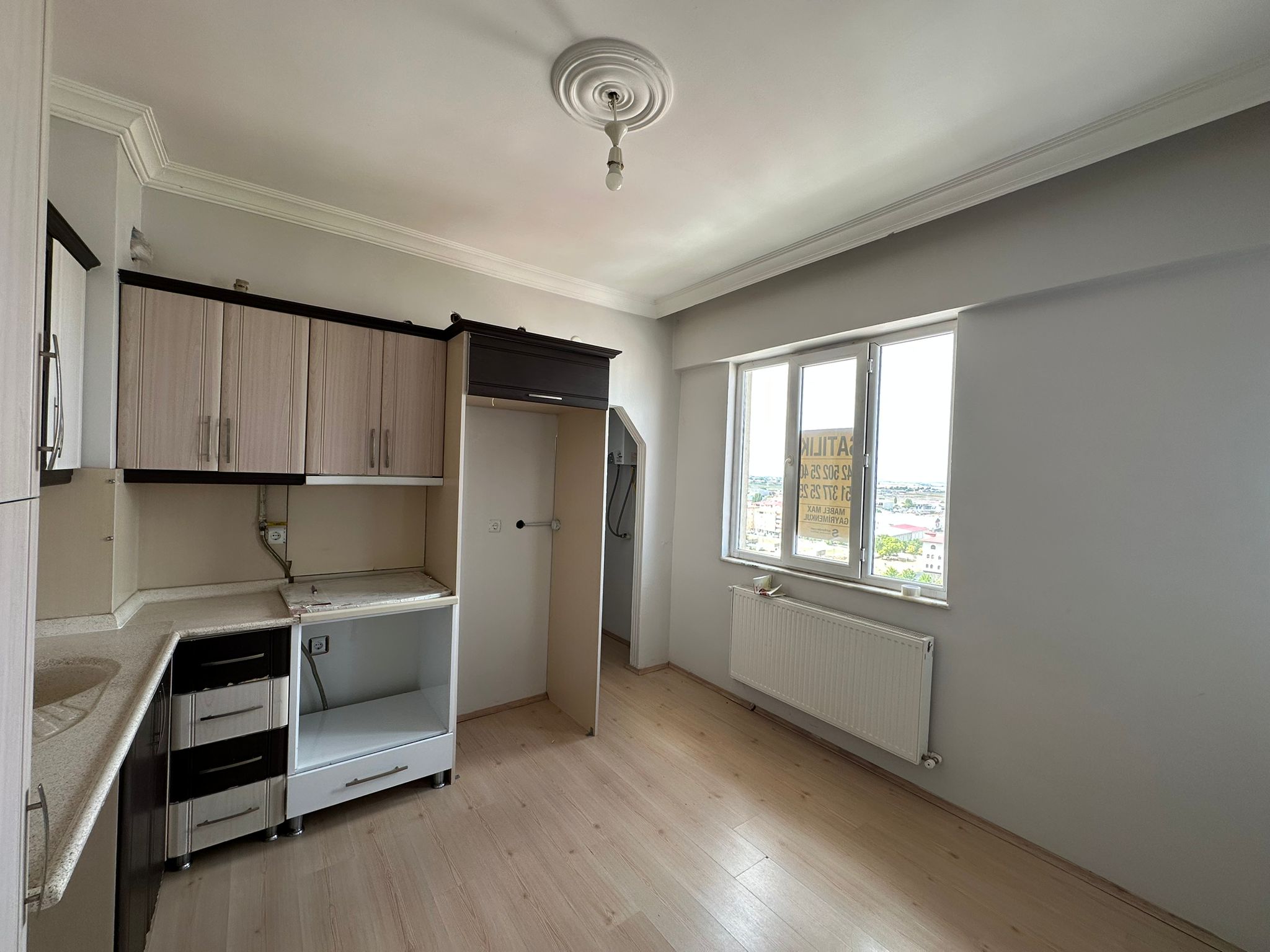 KURTULUŞ MAHALLESİNDE 3+1 SATLIK DAİRE